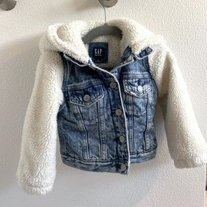 Gap jean jacket with Sherpa inside/collar/sleeves size 2T